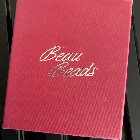 Beau beads necklace - Picture 2 of 3